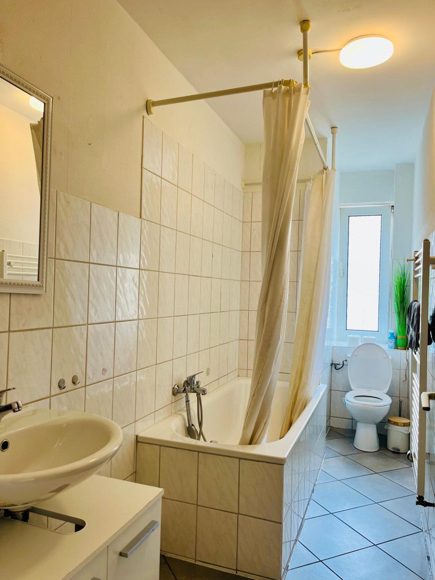 Geraeumige Wohnung Im Herzen Kassels Ngoại thất bức ảnh